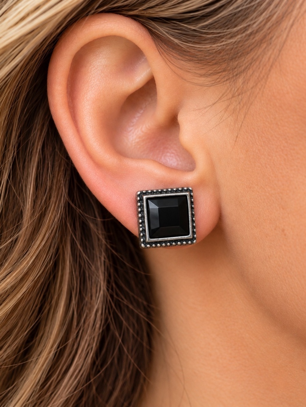 Black Onyx Look Square Stud Earrings Silver Tone Beaded Border